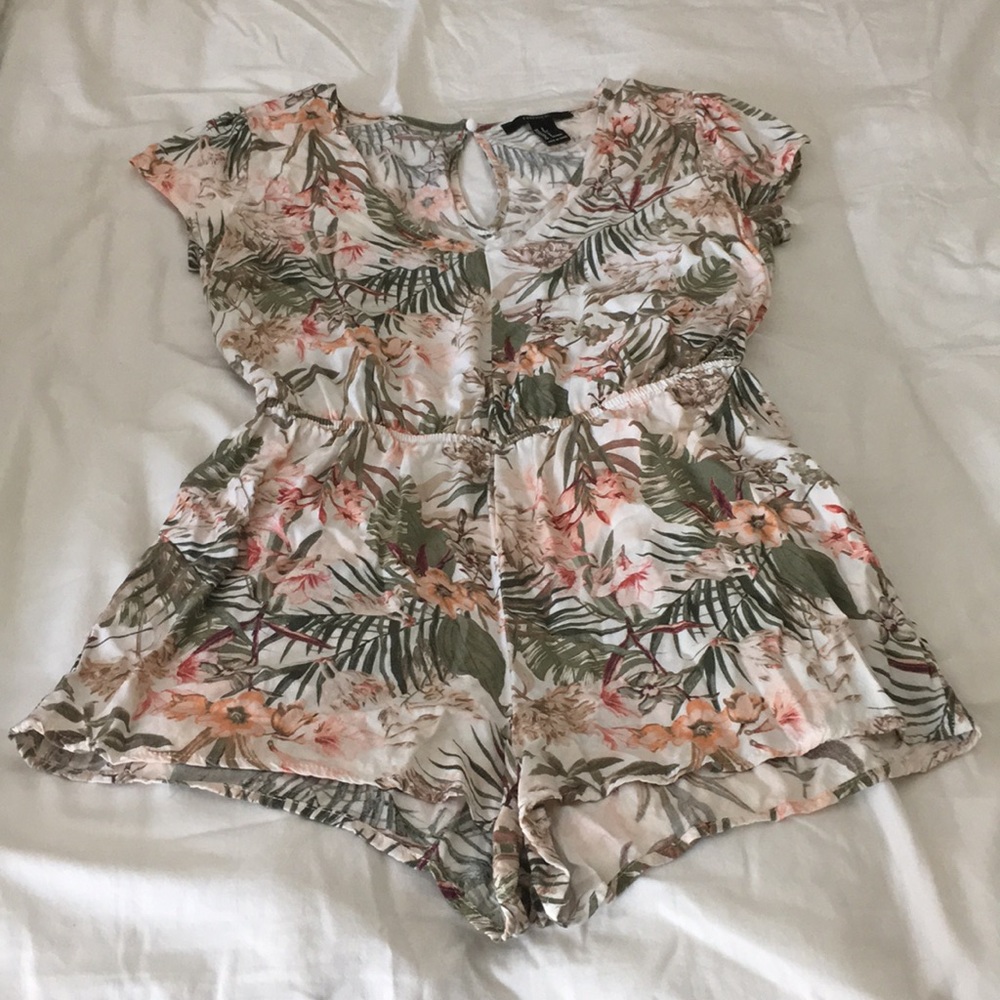 Forever 21 Floral Shortsleeve Romper